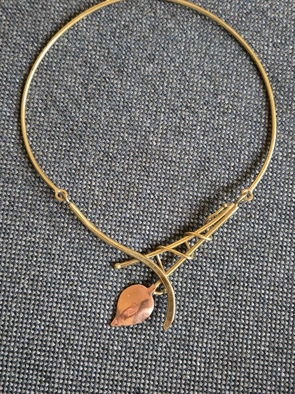 Gold-Tone Leaf Pendant Collar Necklace - Women Jewelry